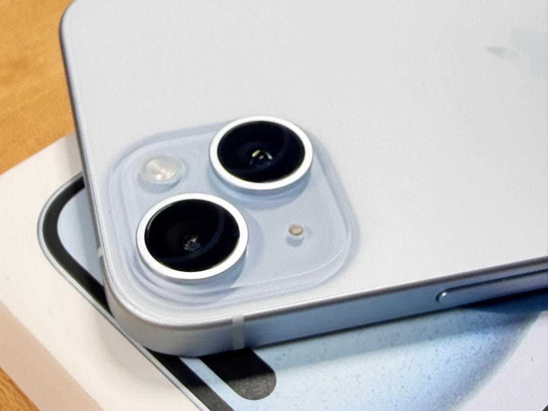 ●極美品●バッテリー95％●iPhone 15 Plus ブルー 128GB●