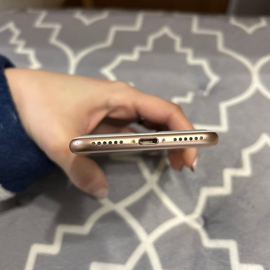 最終値下げ[匿名配送]iPhone 8 64GB ゴールド　本体のみ