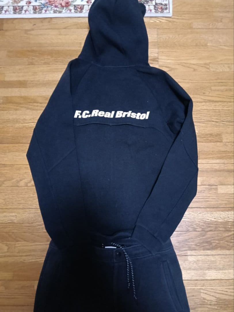F.C.R.B.セットアップ F.C.Real Bristol 黒 上S 下M