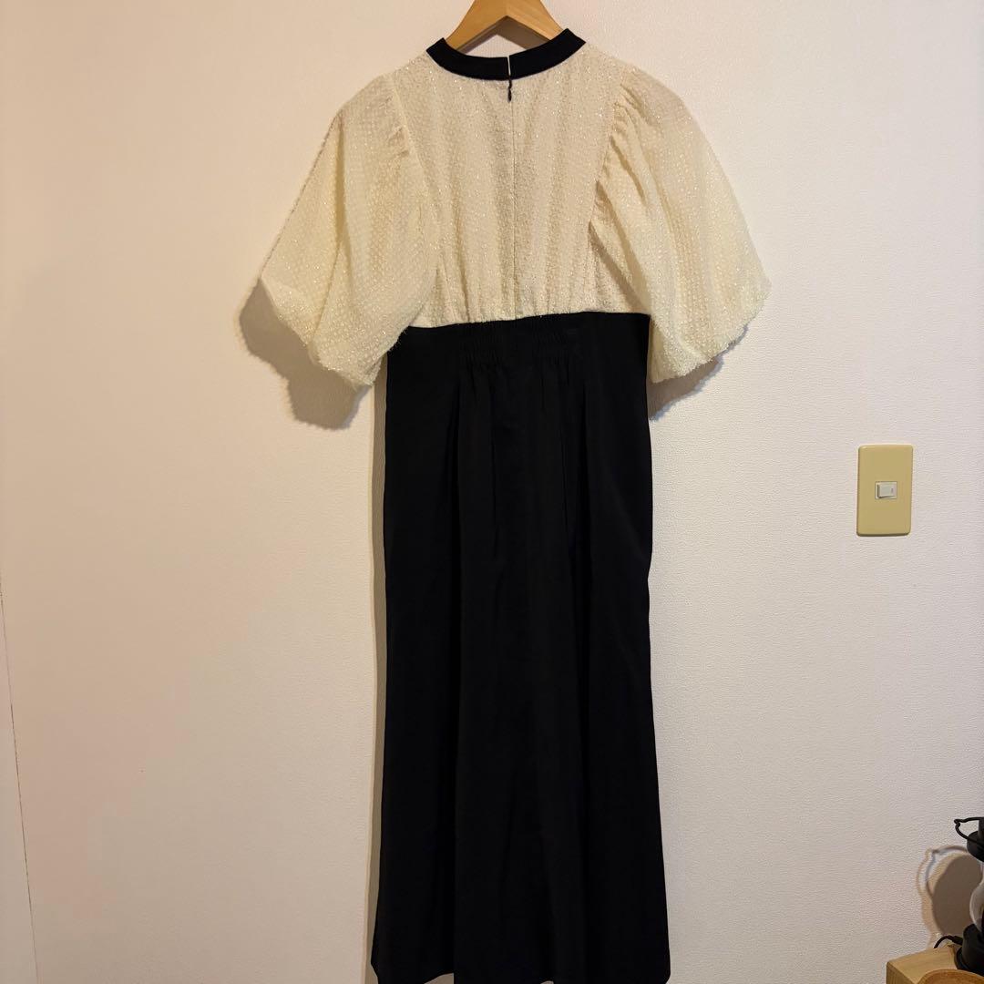 Audrey and John Wad ラメジャガード×サテンマーメイドドレス