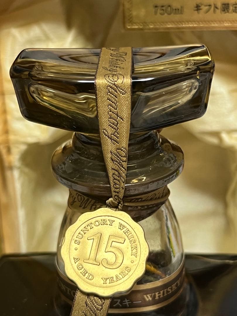 サントリー ロイヤル 15年 ゴールドラベル 750ml
