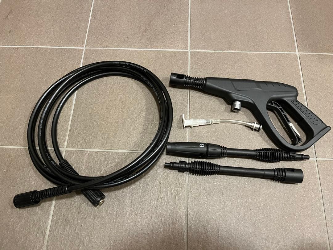 極上品！送料込アイリスオーヤマIRISOHYAMA 高圧洗浄機 SDT-L01N