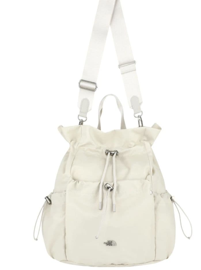 韓国ホワイト　ノースフェイス リュック型ショルダーバッグ クリーム新品タグ付き