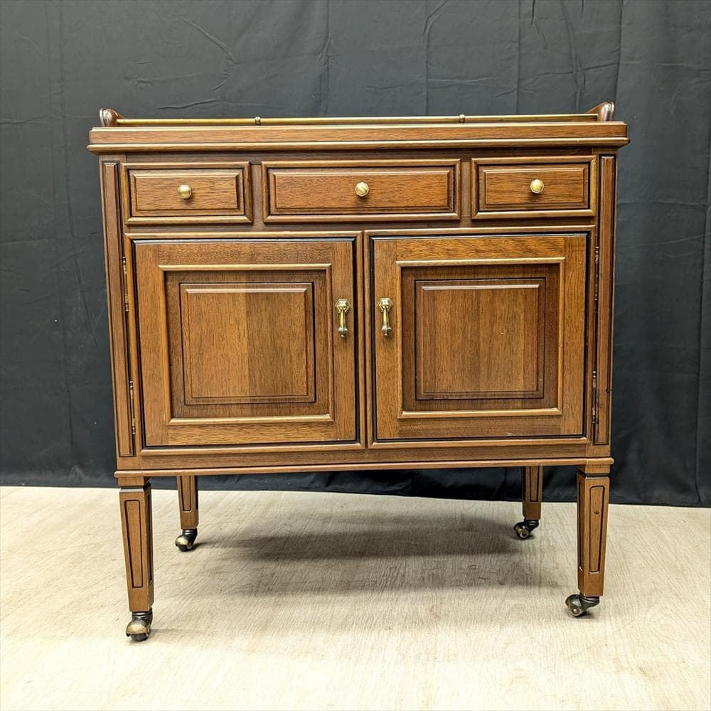 マルニ　ロイヤル　地中海　キャビネット　ワゴン　サイドボード　コンソール　飾り棚