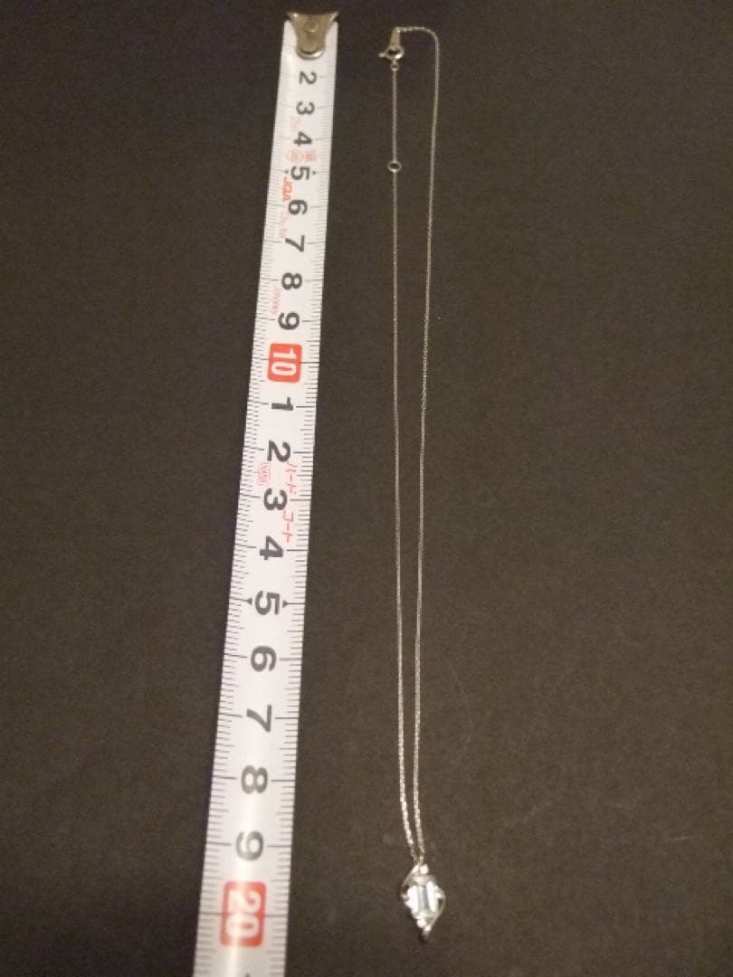 ベリテ？　ネックレス　K10WG 水晶？　クォーツ？