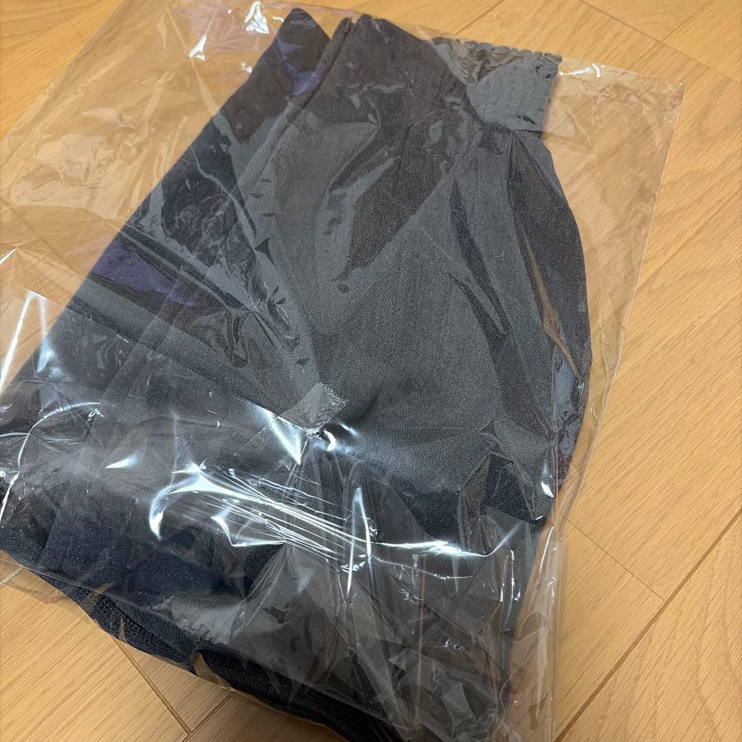 【新品未使用タグ付】美シルエットショートパンツ　グレー　FLサイズ