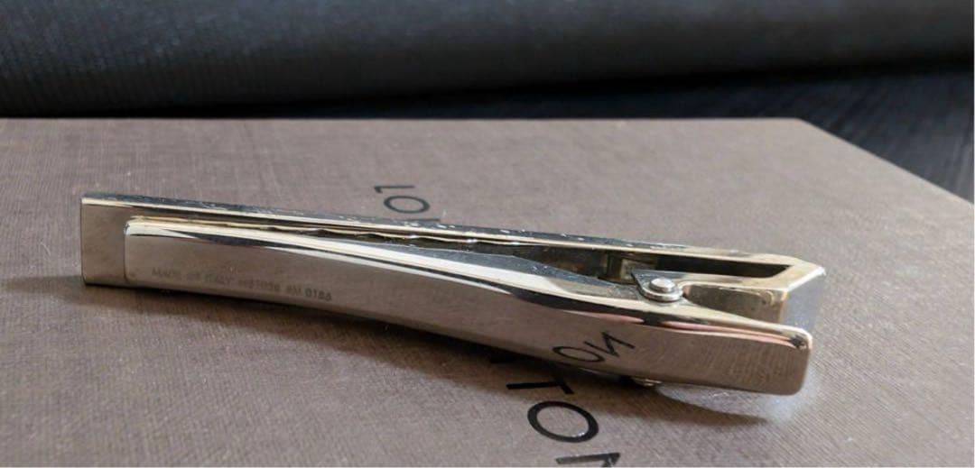 ま*み様 ルイヴィトン ネクタイピン パンス・クラヴァット・ダミエ