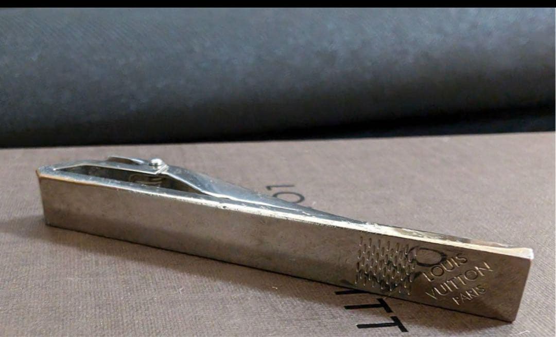 ま*み様 ルイヴィトン ネクタイピン パンス・クラヴァット・ダミエ