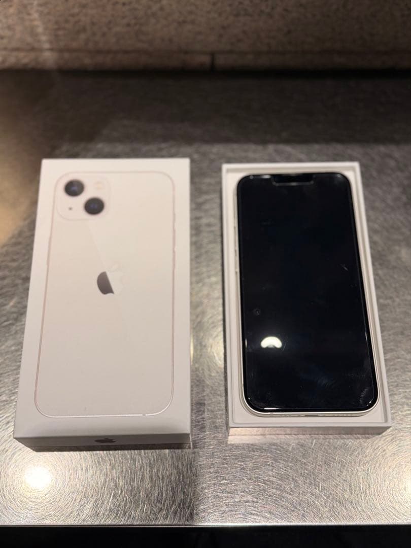 iPhone 13 256GB スターライト SIMフリー