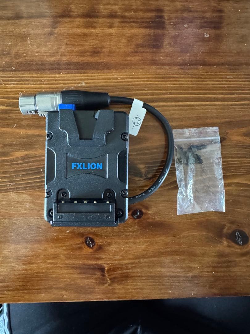 FXLION FX-NANO C400 Vマウント バッテリープレート