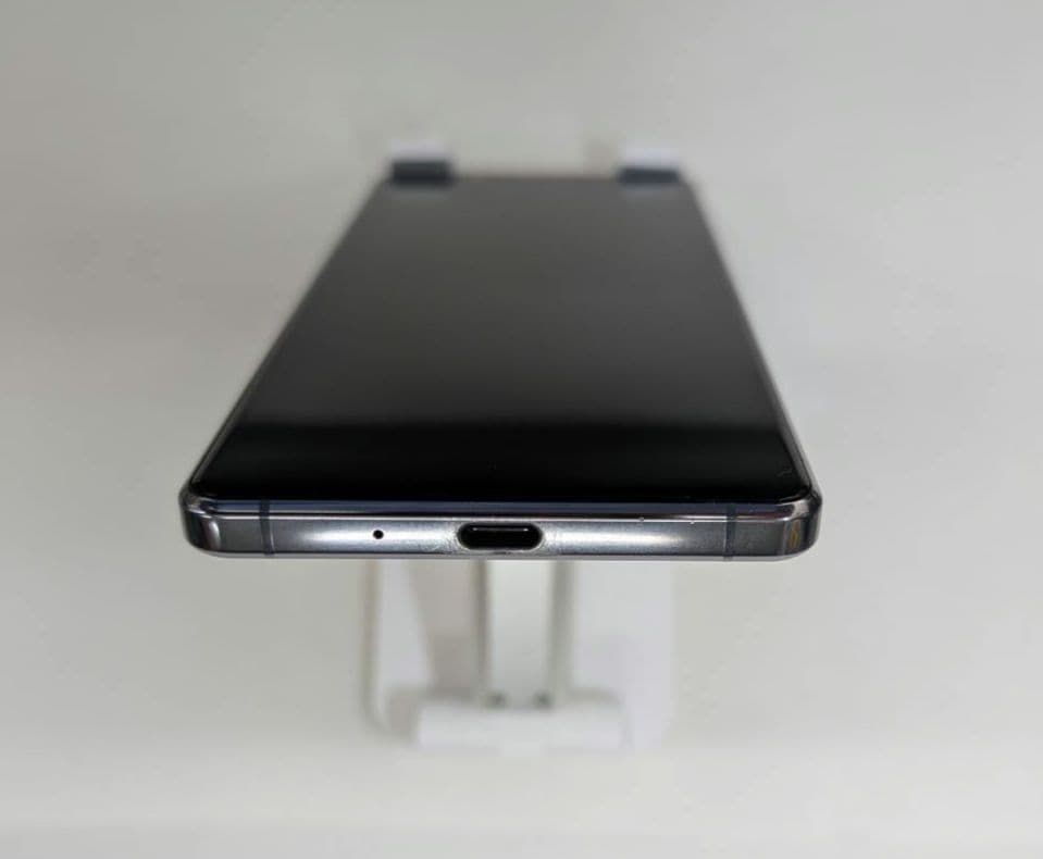 スマートフォン 本体　Xperia　1Ⅱ SO51A 128GB パープル