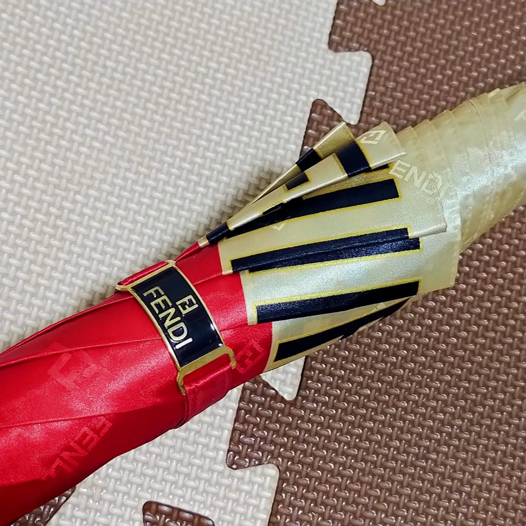 極美品 フェンディ 長傘 ズッカ柄 FF 雨傘 レッド 赤