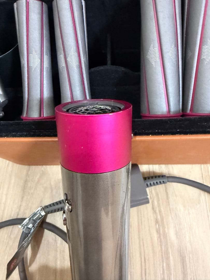 ダイソンエララップヘアスタイラー正規品