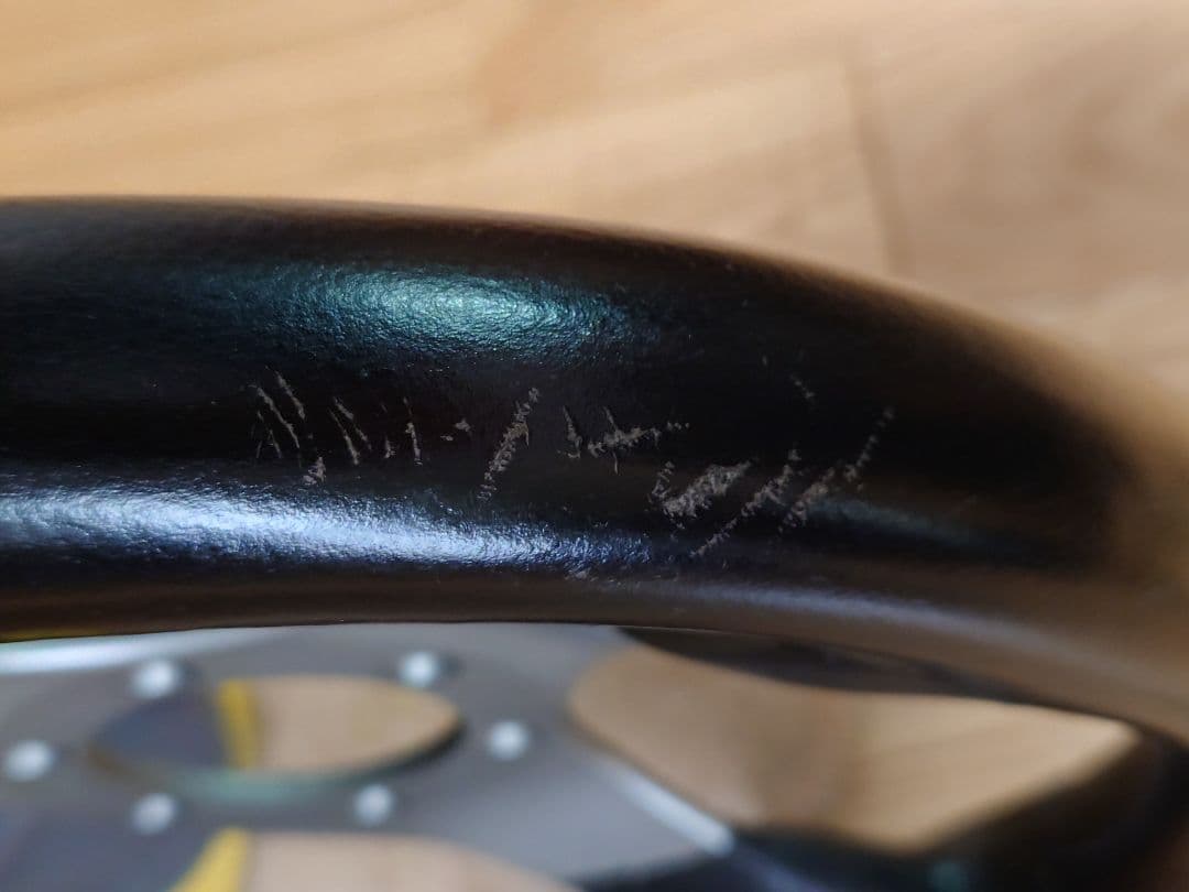 専用出品MOMO Race 32cm ステアリングとリング、ホーンボタン