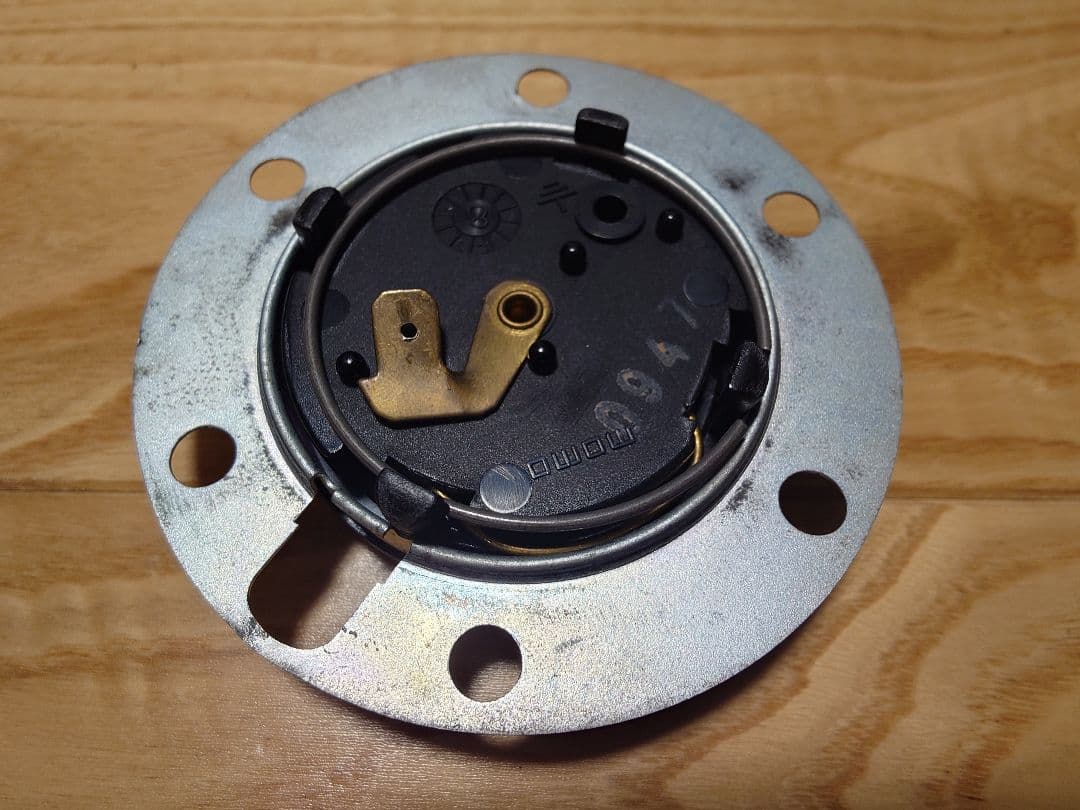 専用出品MOMO Race 32cm ステアリングとリング、ホーンボタン