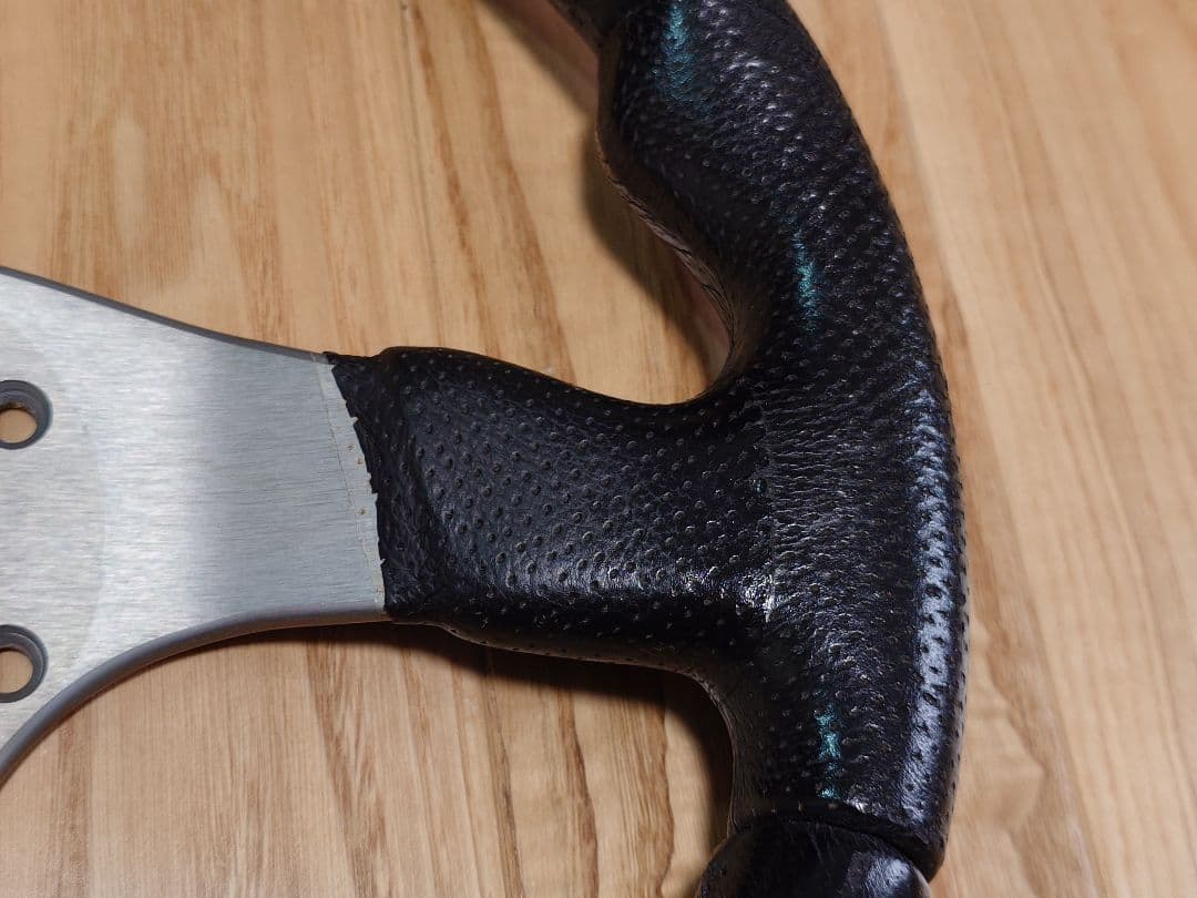 専用出品MOMO Race 32cm ステアリングとリング、ホーンボタン