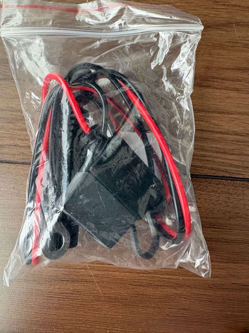 茶*丸様 TecMATE製オプティメイト4 デュアルプログラム/バッテリー充電器