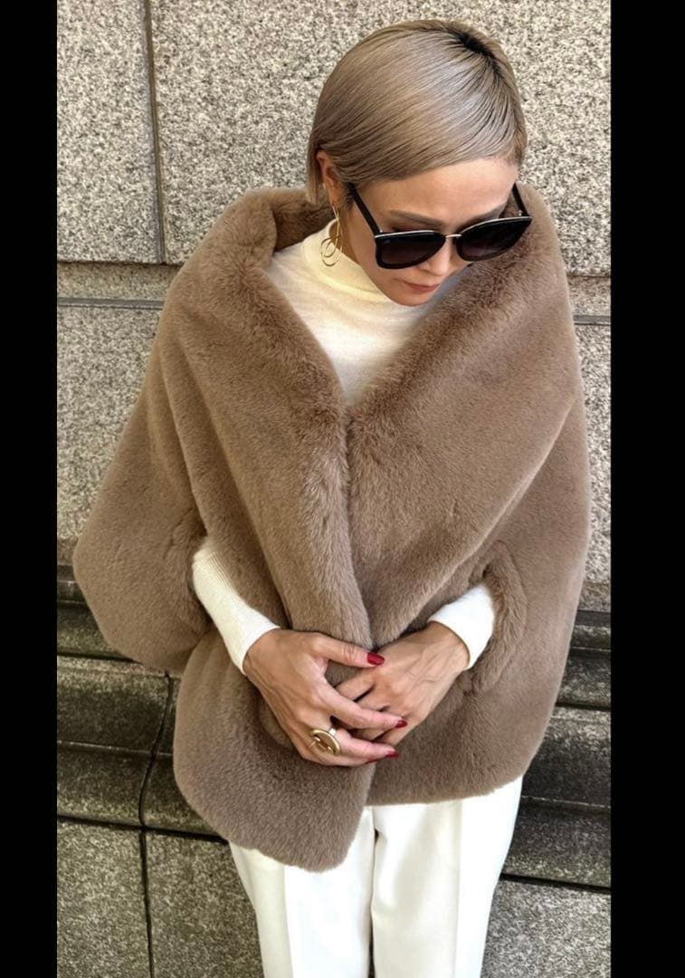 【＊】JENNEファーケープ