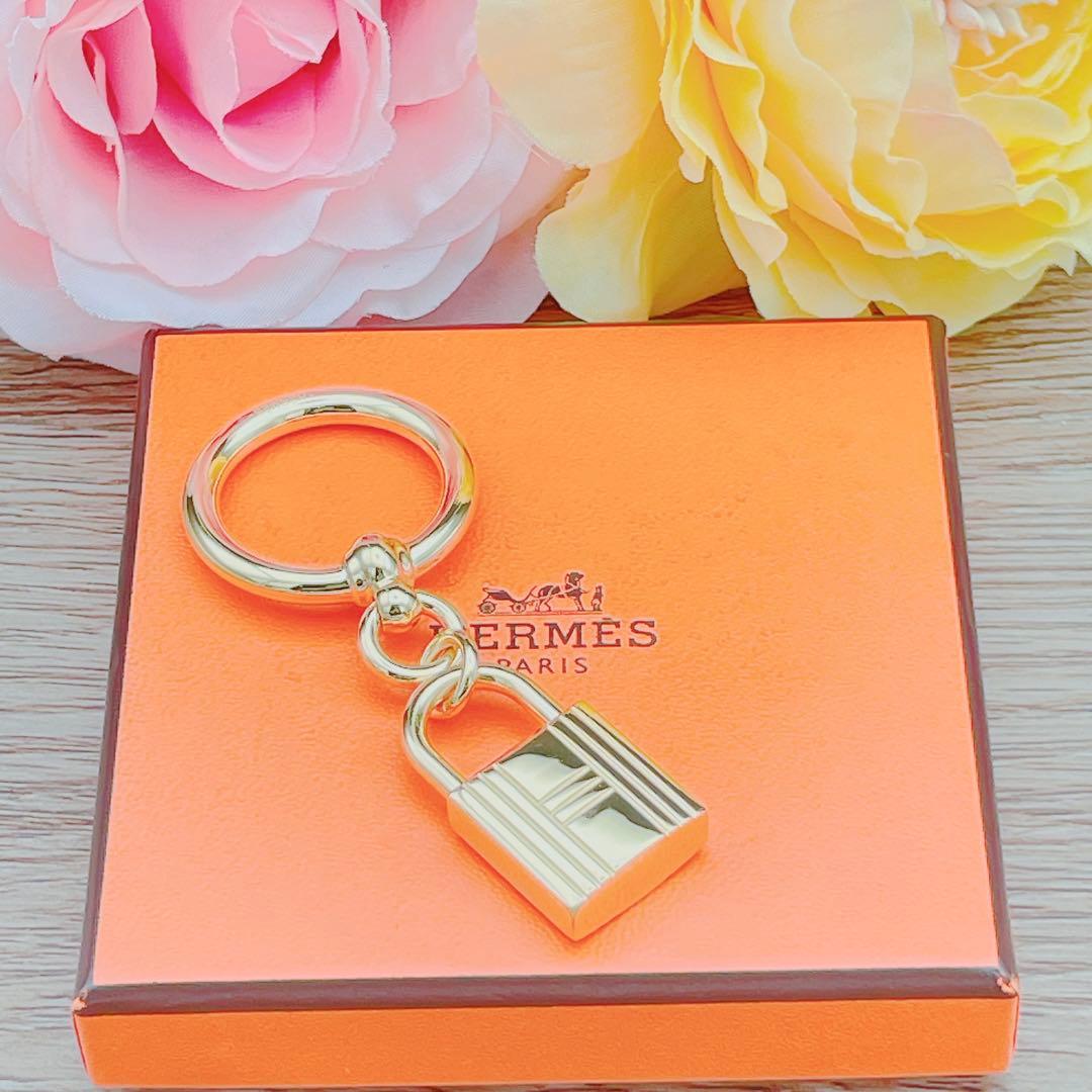 ◇エルメス◇新品仕上済 スカーフリング ループチャームカデナ ゴールド ブランド