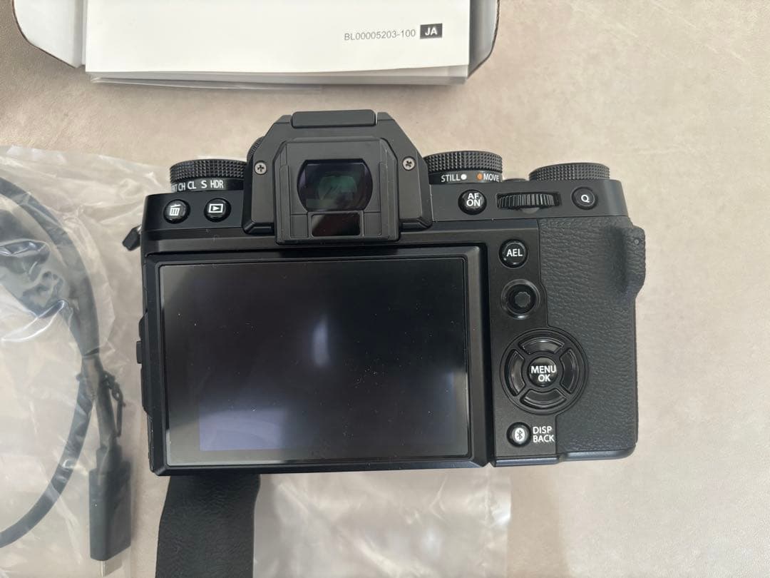 新品同様　FUJIFILM X-T5 ミラーレス一眼カメラ