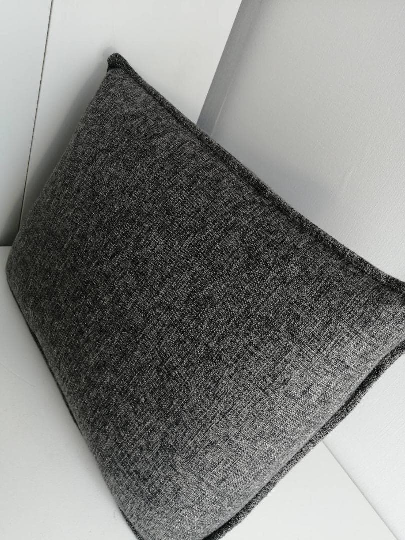 フランス ligne roset リーン・ロゼ クッション グレー