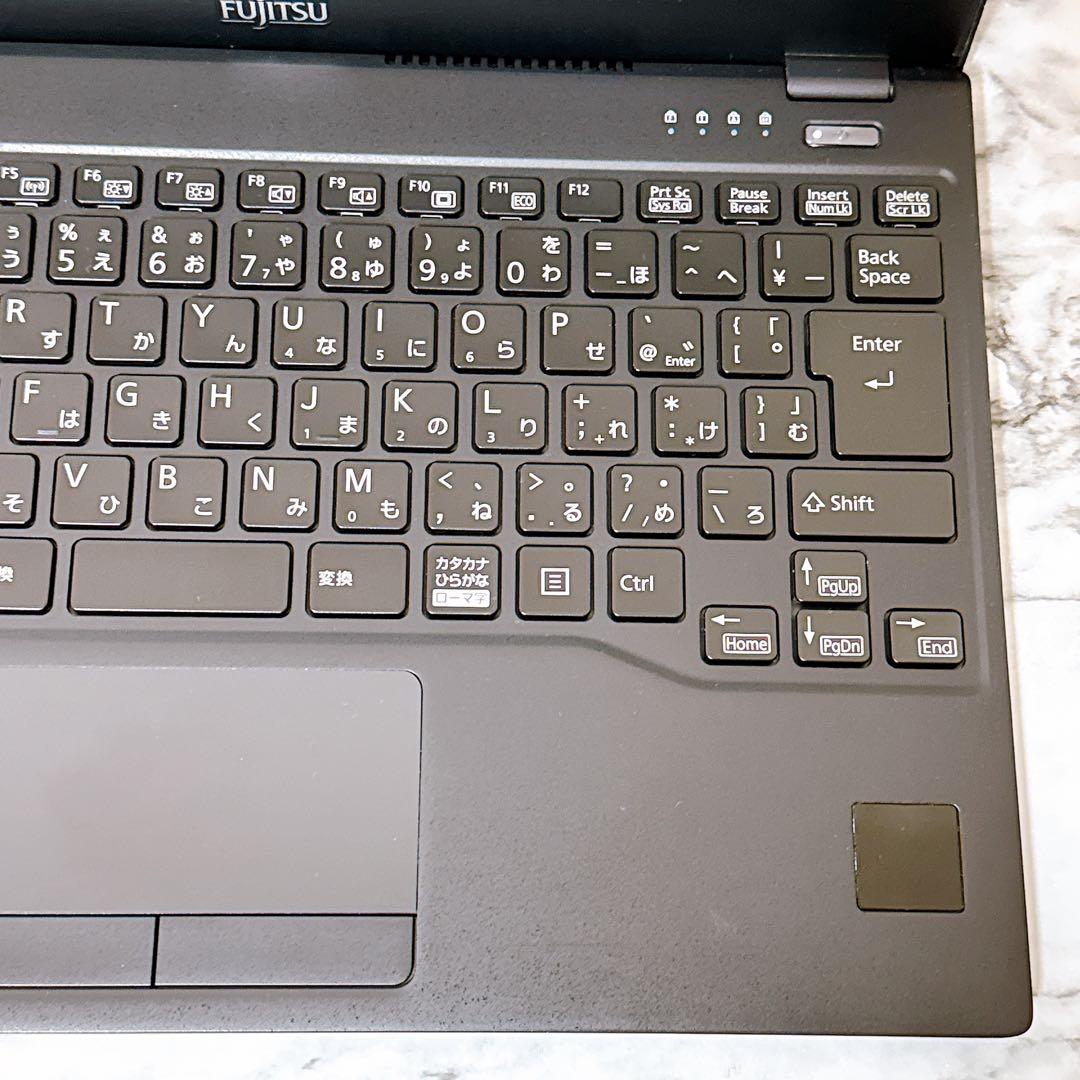 【超美品】すぐ使える軽量パソコン 10世代i5＆爆速SSD/メモリ8GB カメラ