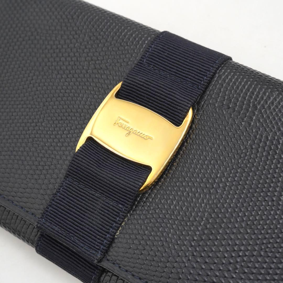 ✨プレゼント梱包✨　Ferragamo 長財布　ヴァラリボン　リザード
