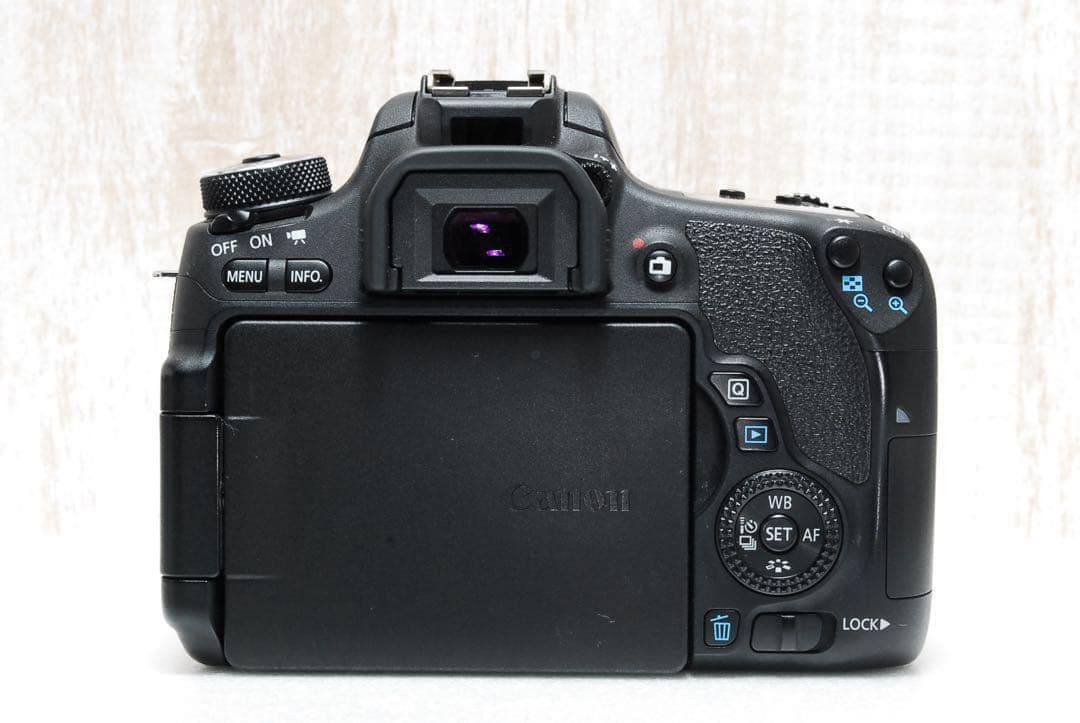 ❤️Wi-Fi搭載❤️取扱説明書付❤️バリアングル Canon EOS 8000D