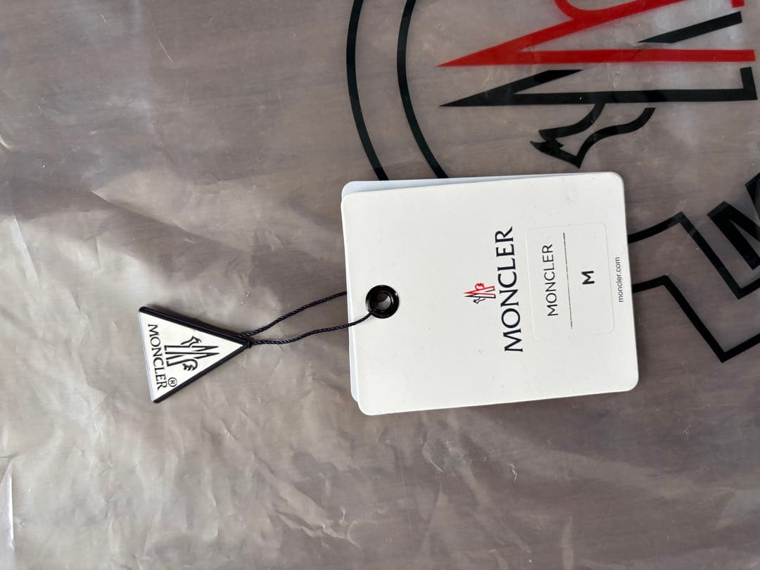 MONCLER ブラック マヤダウンジャケット フード付き