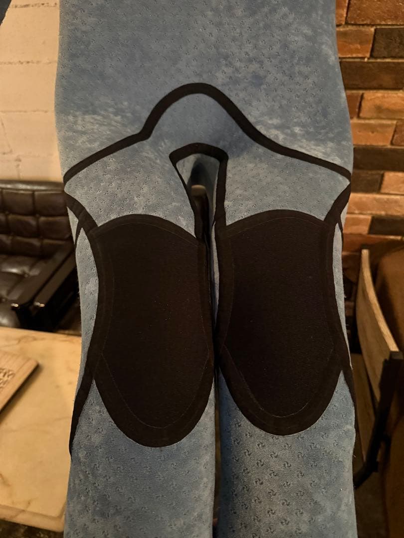 セール中2ヶ月間使用　ONEILL 冬用　セミドライ　ウェットスーツ定価16万円