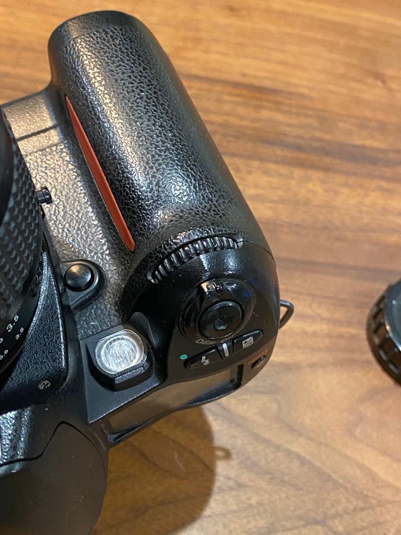 Nikon D100 デジタル一眼　動作品　35-105 マクロ付レンズ