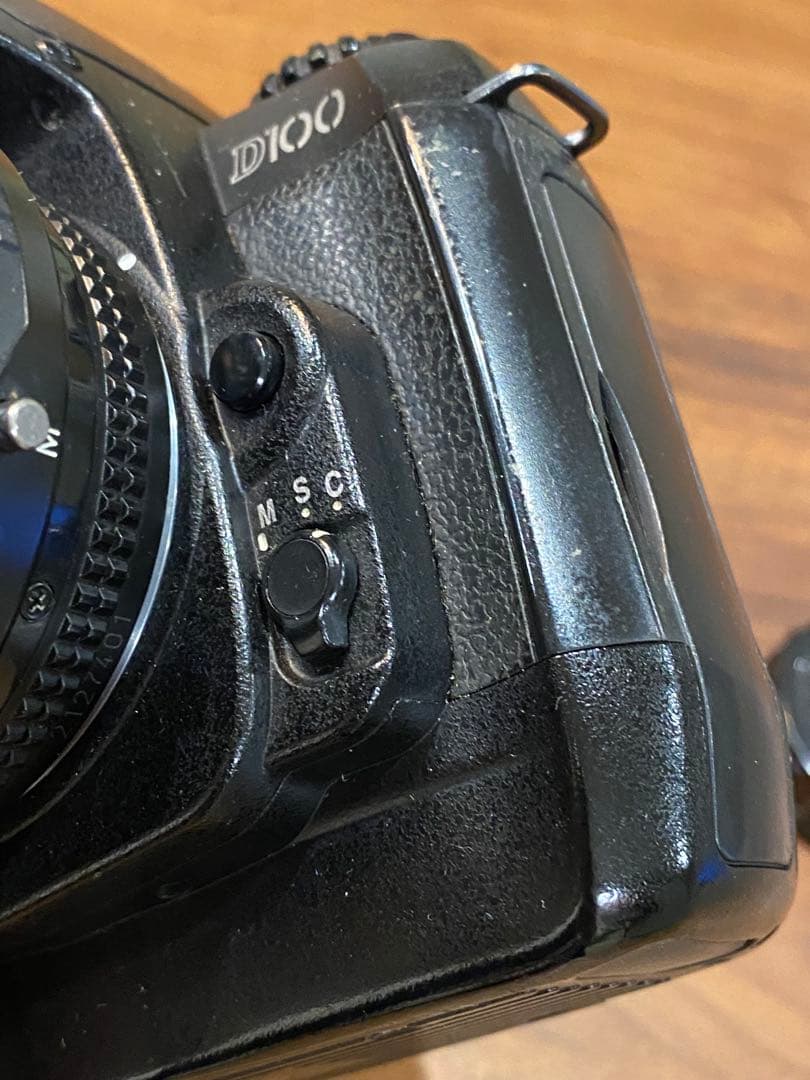 Nikon D100 デジタル一眼　動作品　35-105 マクロ付レンズ