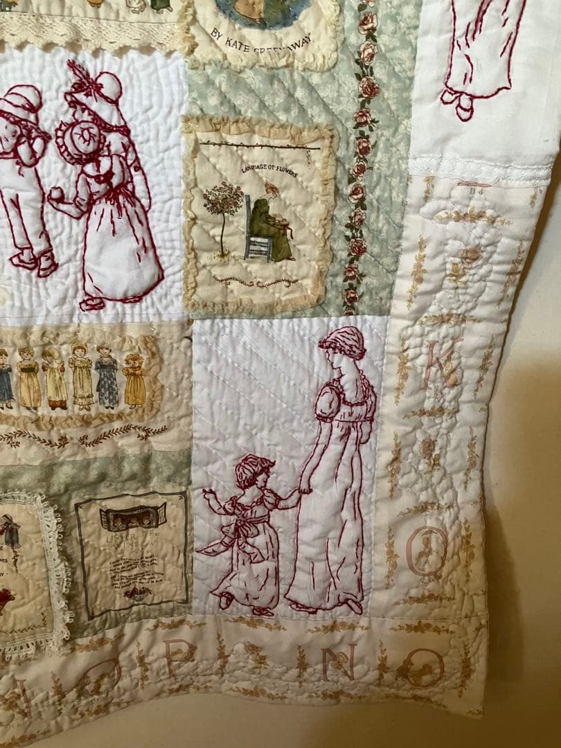 ケイトグリーナウェイの図案のレッド刺繍と生地のパッチワークキルトタペストリー