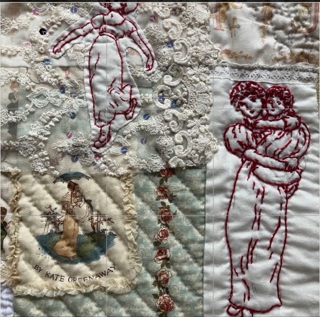 ケイトグリーナウェイの図案のレッド刺繍と生地のパッチワークキルトタペストリー