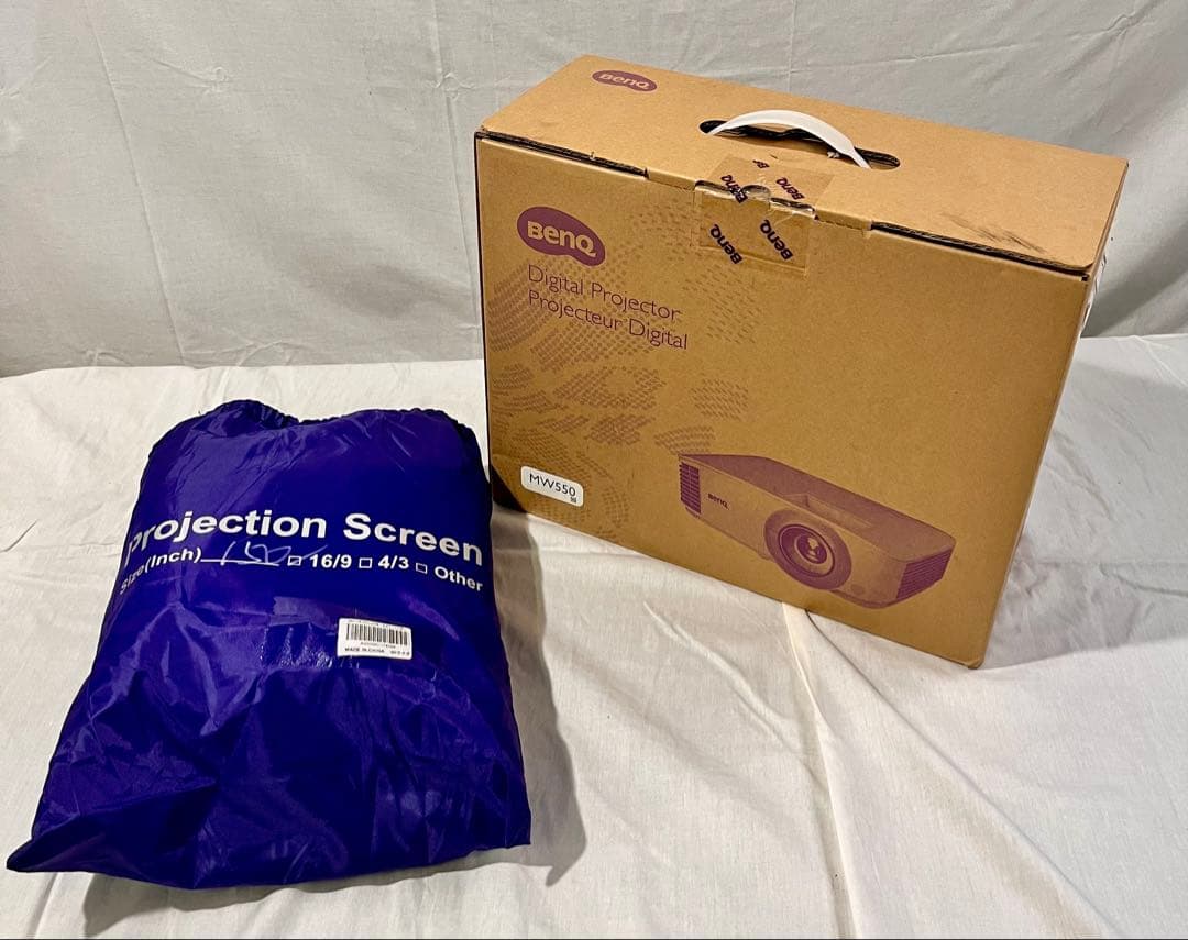 ①【新品】BenQ プロジェクター　MH534 スクリーンセット