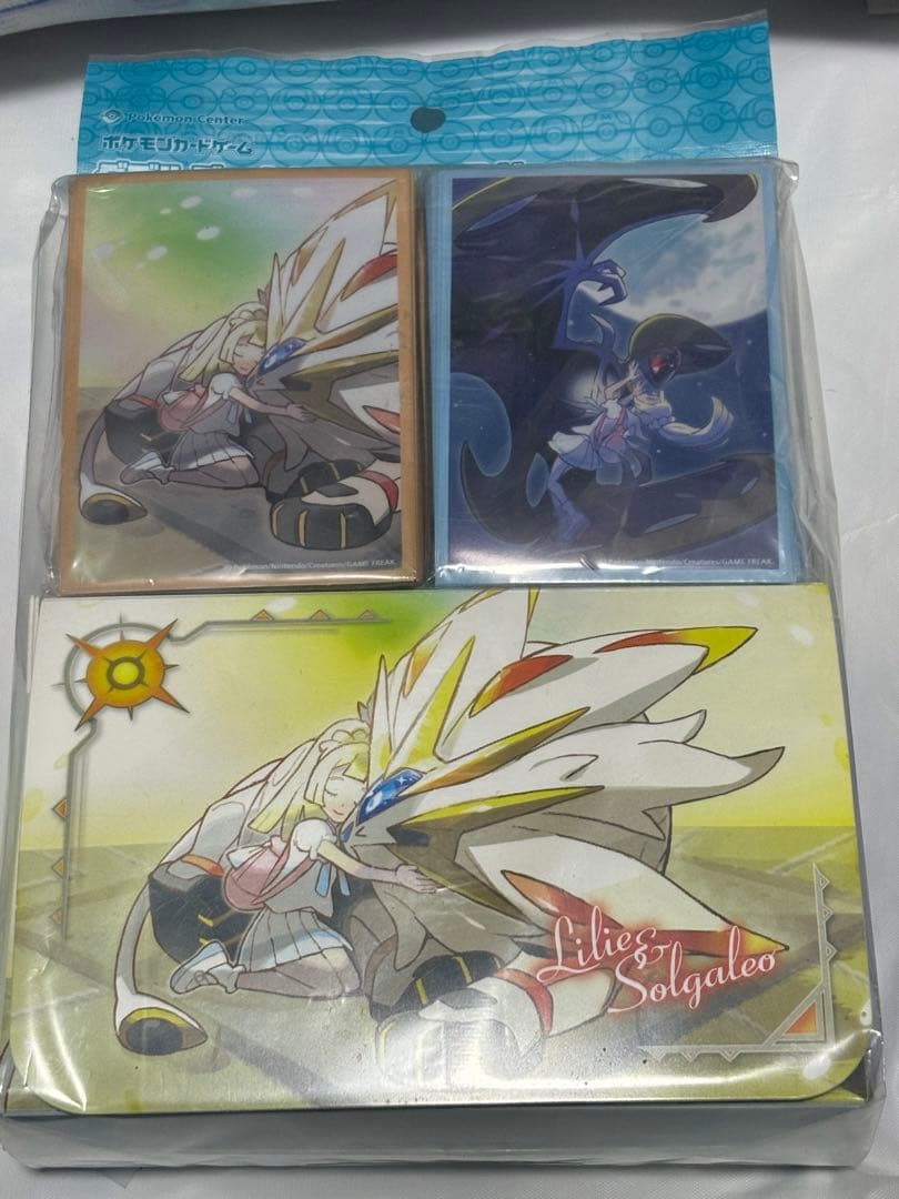 ポケカ　ダブルデッキケース　デッキシールド リーリエ　ソルガレオ　ルナアーラ