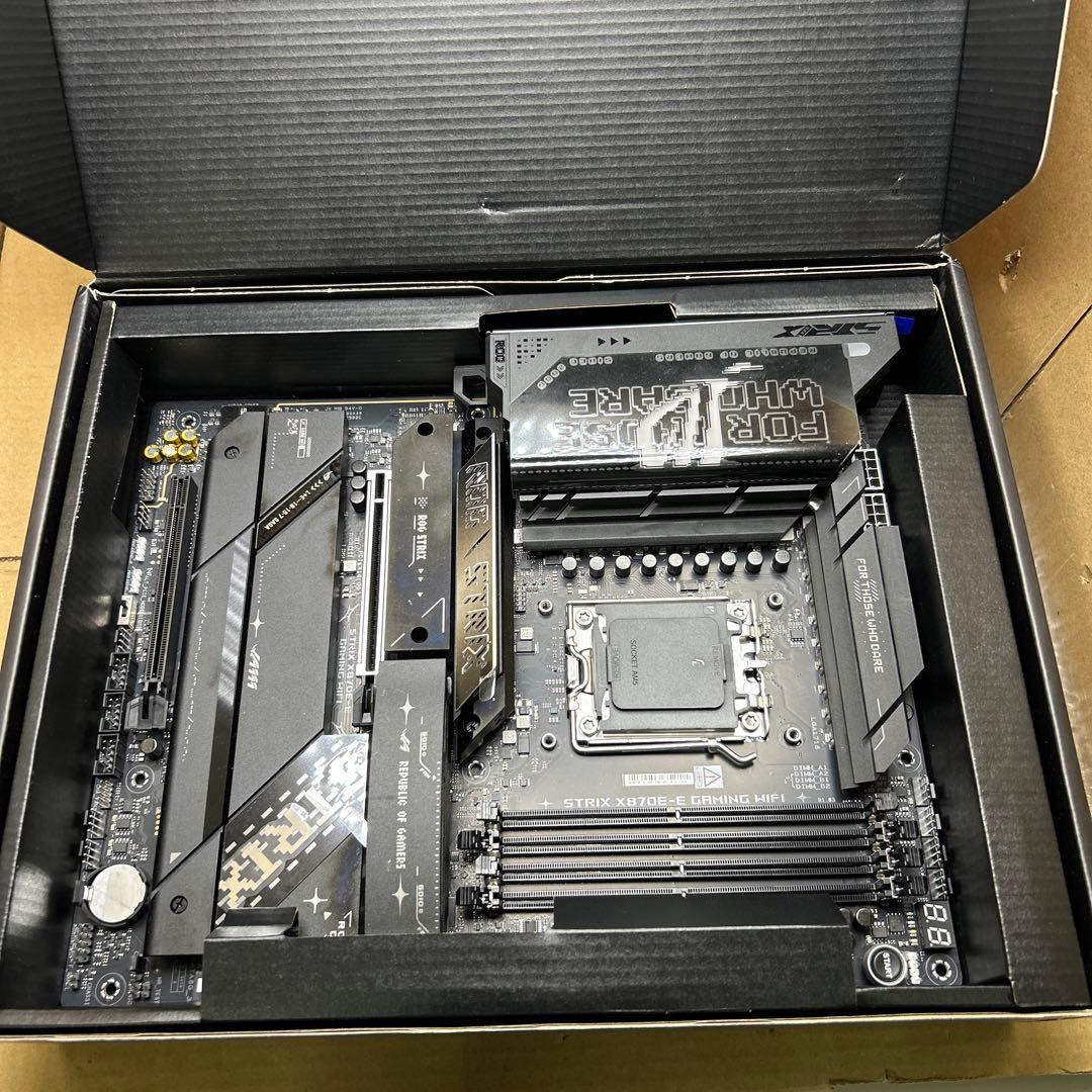 ROG STRIX X870E-E GAMING WIFI マザーボード