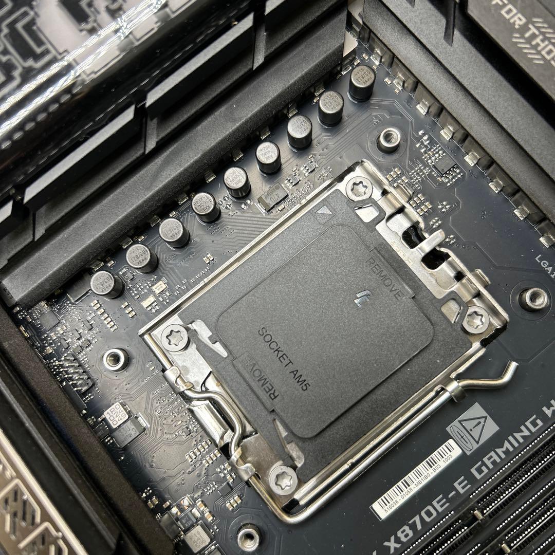 ROG STRIX X870E-E GAMING WIFI マザーボード