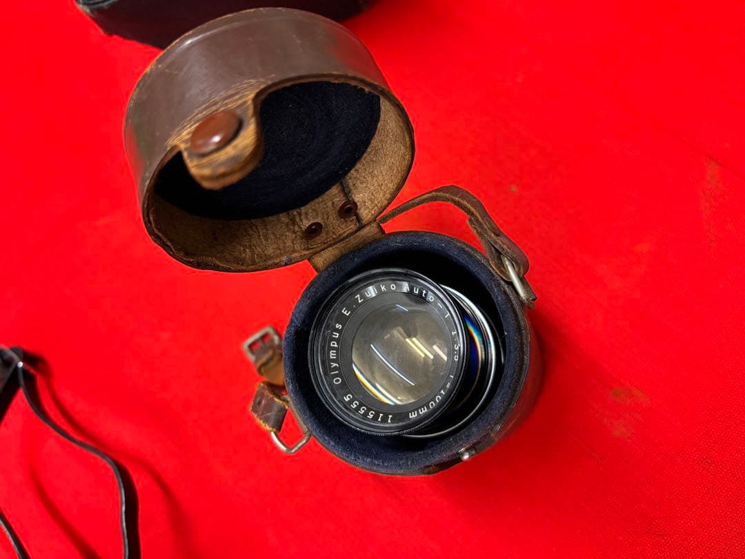 [お宝]OLYMPUS PEN F フィルムカメラ カメラケース付き※値下げ不可