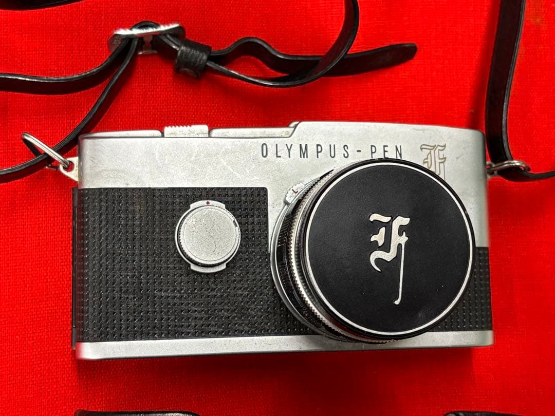 [お宝]OLYMPUS PEN F フィルムカメラ カメラケース付き※値下げ不可