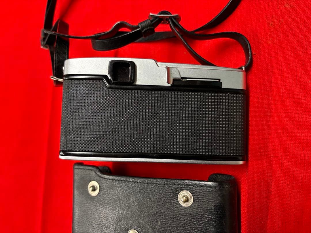 [お宝]OLYMPUS PEN F フィルムカメラ カメラケース付き※値下げ不可