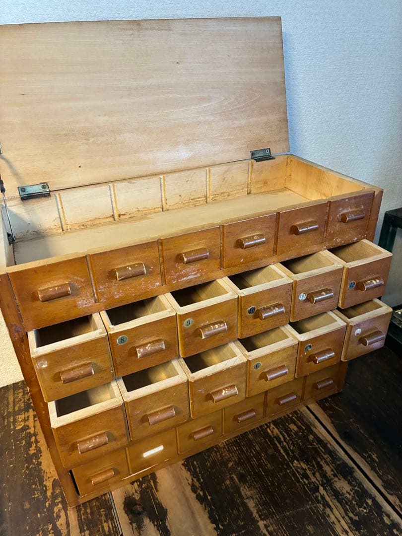 専用　おまとめ3点セット　ガラス花瓶　置物　薬箱