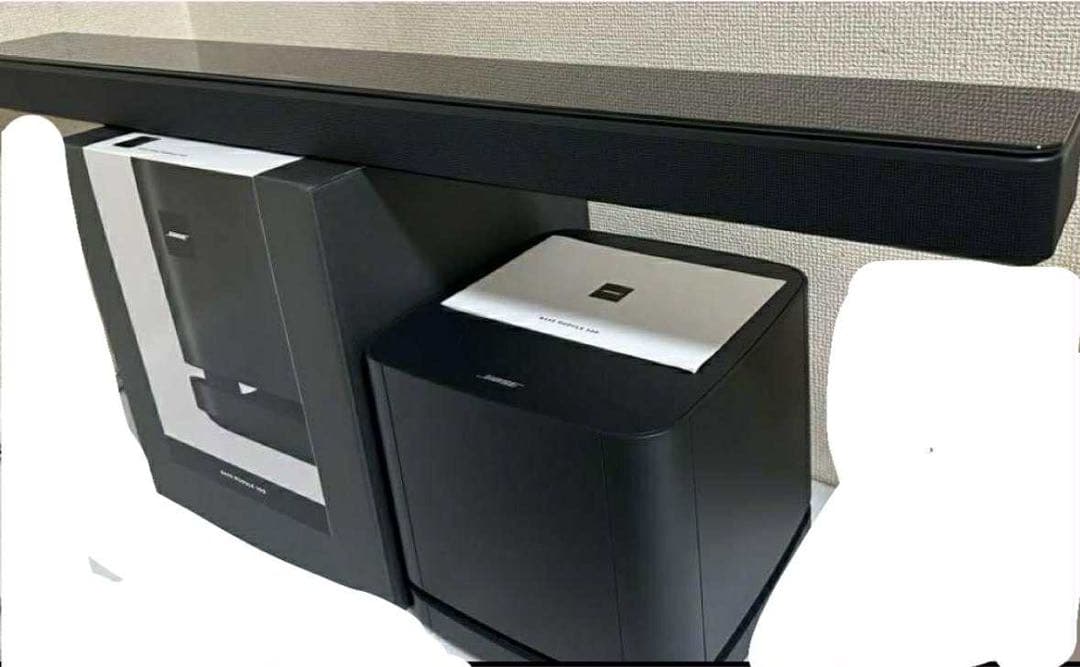 Bose Bass Module 500とサウンドバー700 のセットで、