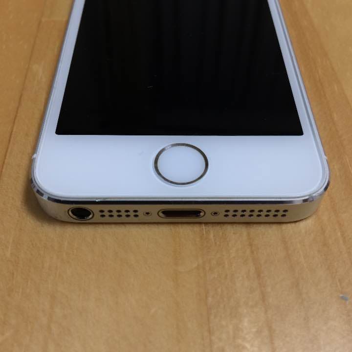 [送料込み] iPhone5S 32gb docomo シルバー