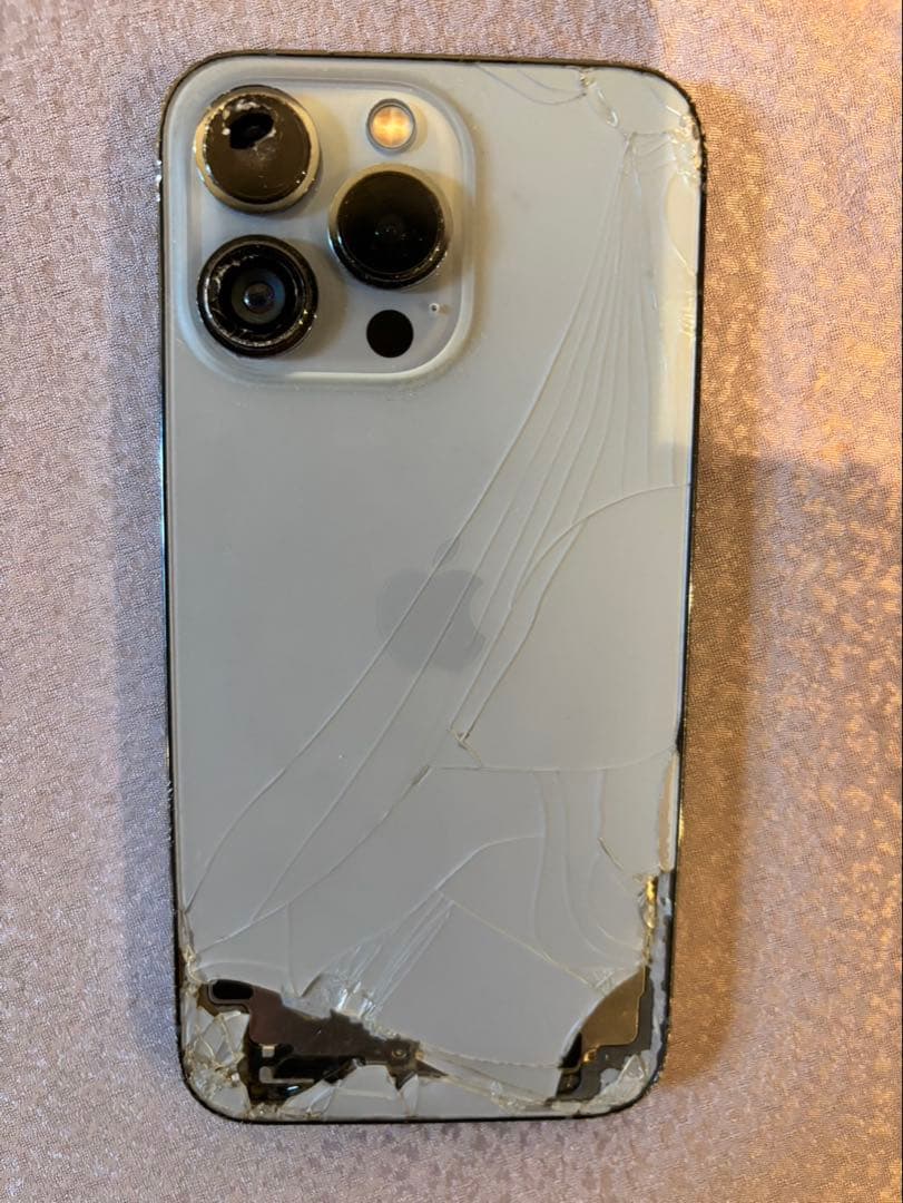 スマートフォン 本体 画面傷・背面ひび割れ