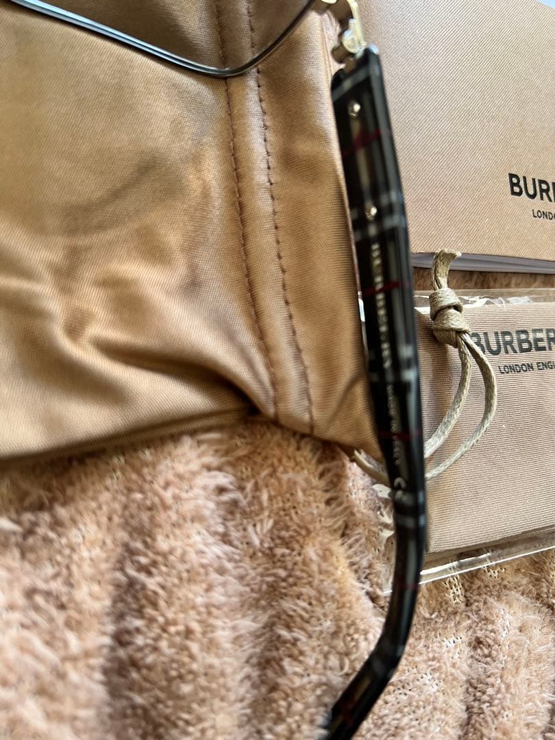 BURBERRY ラウンド型サングラス