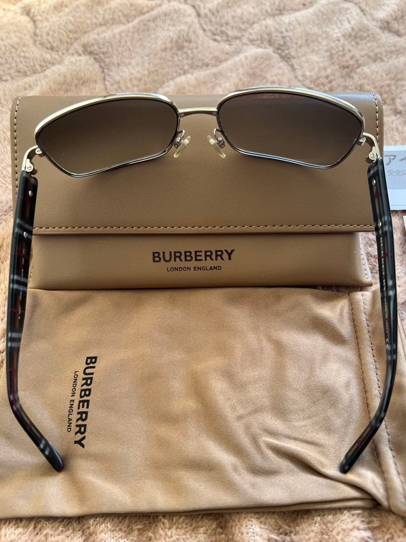 BURBERRY ラウンド型サングラス