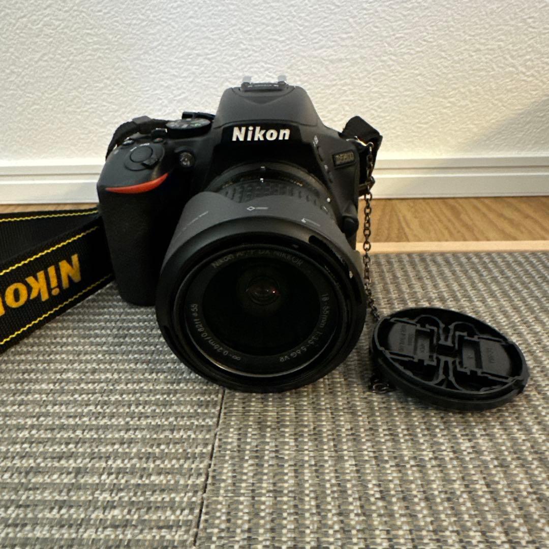 Nikon D5600 デジタル一眼レフカメラ 18-55mmレンズ付き