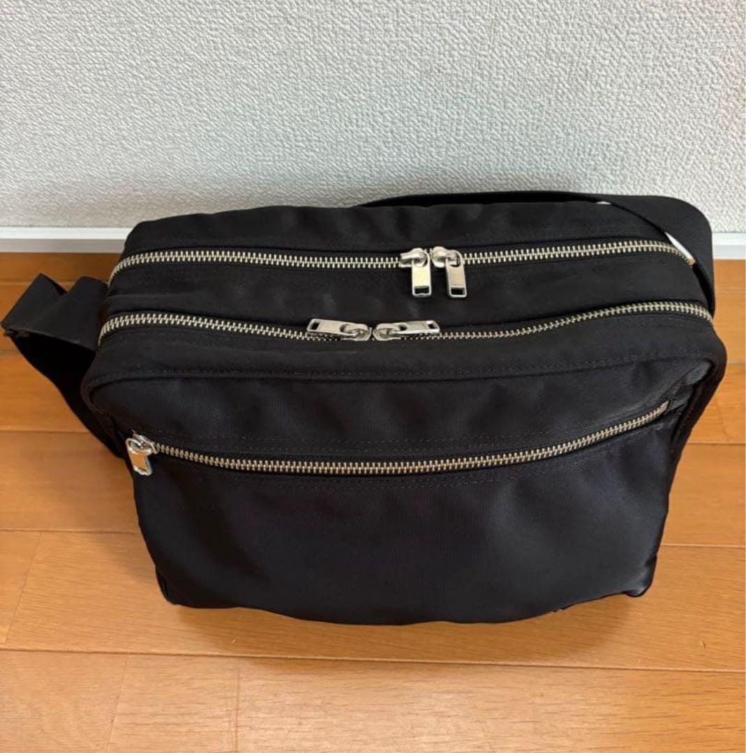 レオ様 ポーター PORTER LIFT リフト ショルダーバッグ ／ブラック