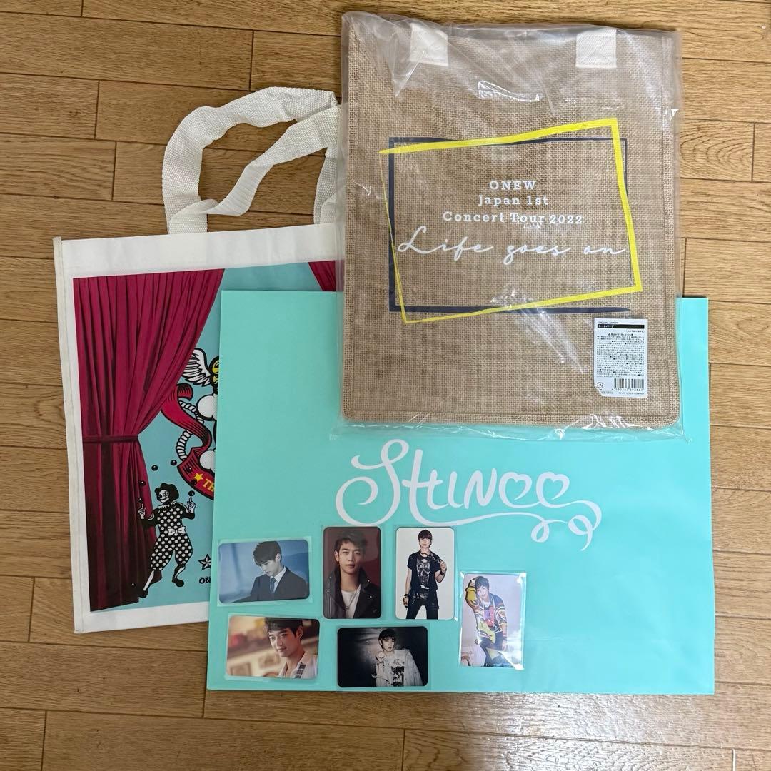 SHINee トレカ シャイニー DVD CD ペンライト 会報 グッズ